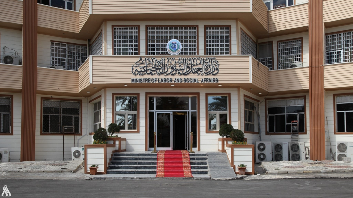 العمل: نعتمد على تحديد المستفيدين بالحماية الاجتماعية من خلال خط الفقر والكثافة السكانية